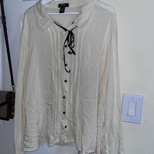 Hot Topic White Button Down sz 4 Plus Size Cottage core Womens Plus Size